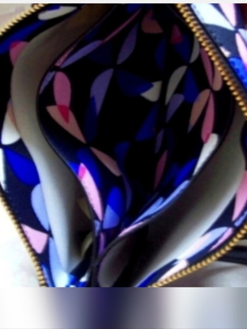 Kate Spade Crossbody Bag with Navy Blue & Pink Petal Print - Picture 7 of 8